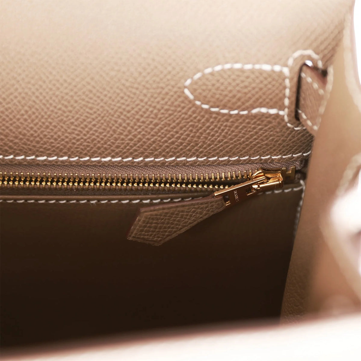 Kelly 28 Etoupe Epsom Handbag J7460