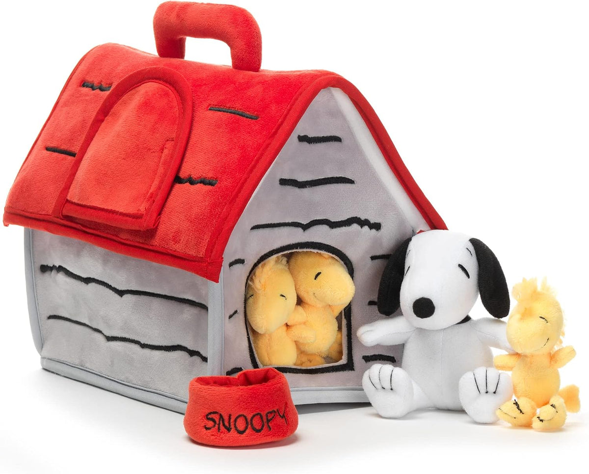 Classic Snoopy Interactive Plush Doghouse with 5 Stuffed Animal Toys G935975