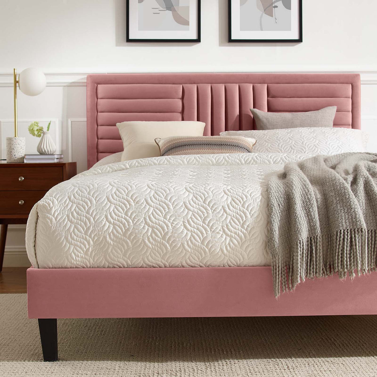King Platform Bed R7757