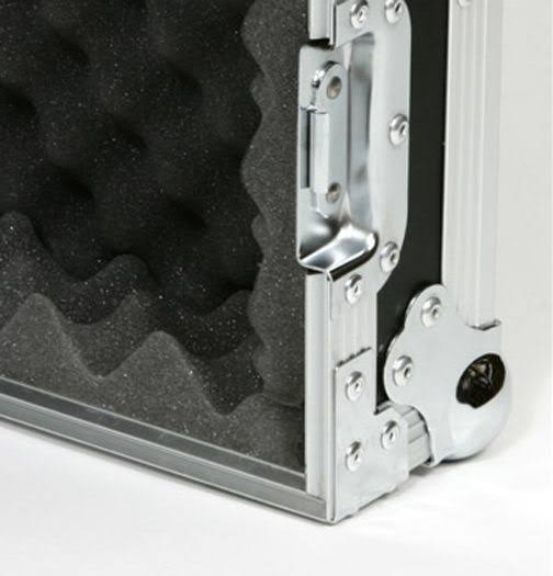 12 Space ATA Shock Mount Effects Rack Case with Casters P957