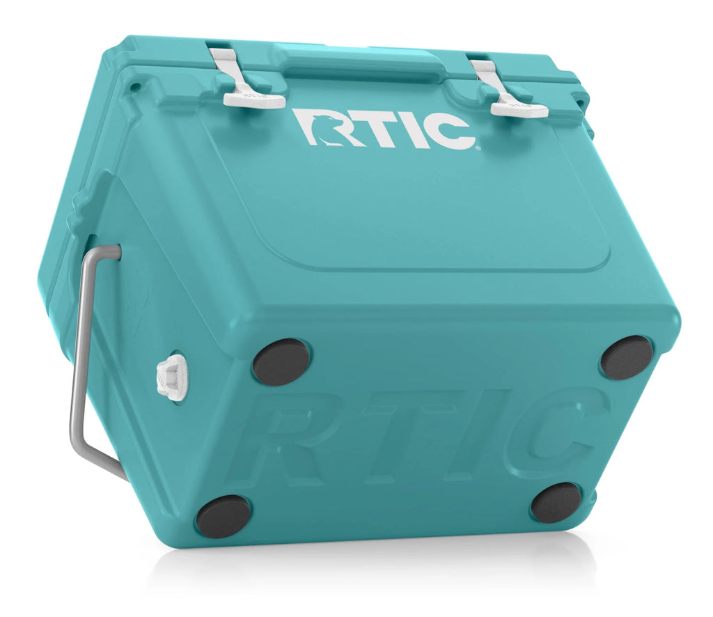 White 20 QT Rotomolded Hard-Sided Ice Chest Cooler J7768