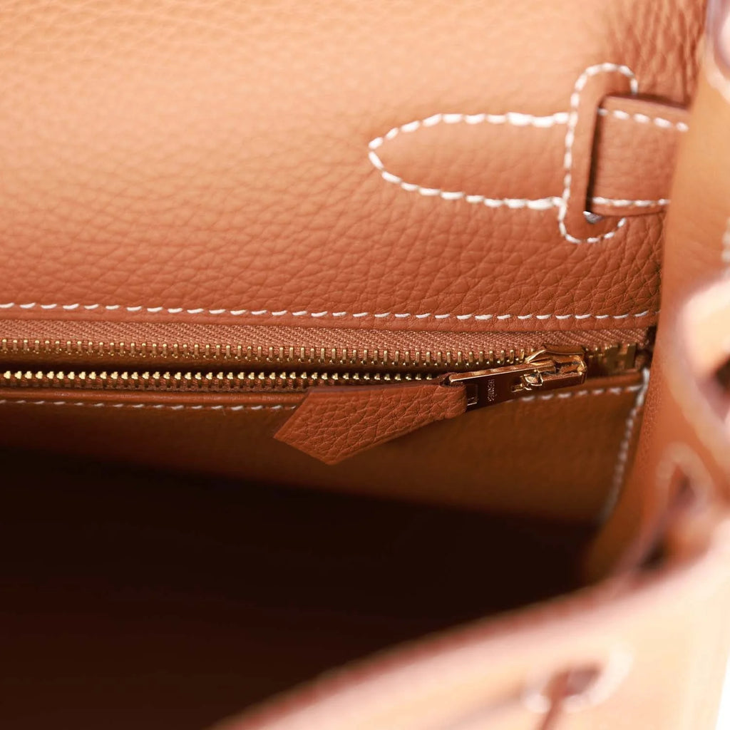 Pre-owned 28 Gold Togo Handbag M485030