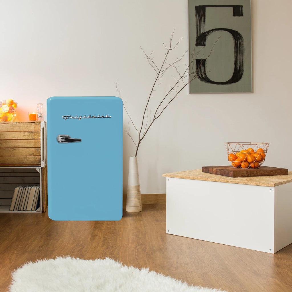 Pink Retro Compact Fridge O489