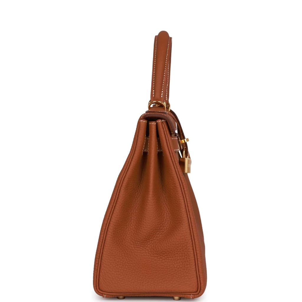 Pre-owned 28 Gold Togo Handbag M485030