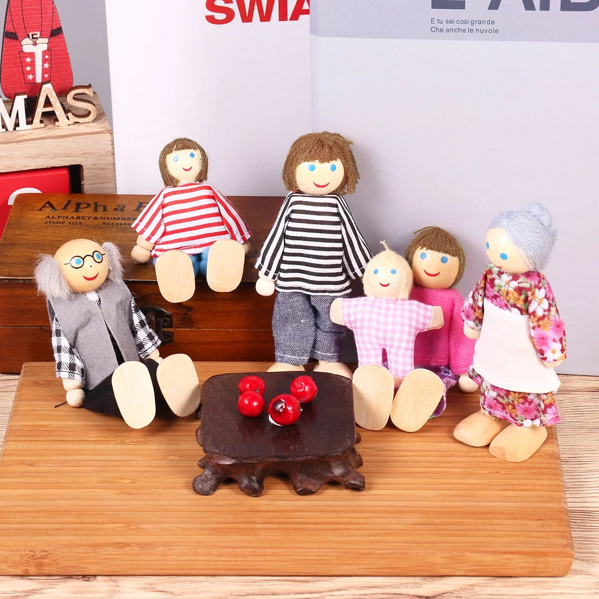 7 Pieces Wooden Dollhouse Family Mini People Figures T217