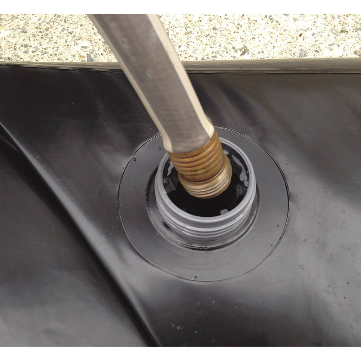 Black Water Curb Q229